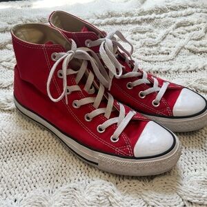 Women’s size 8 Red Converse
